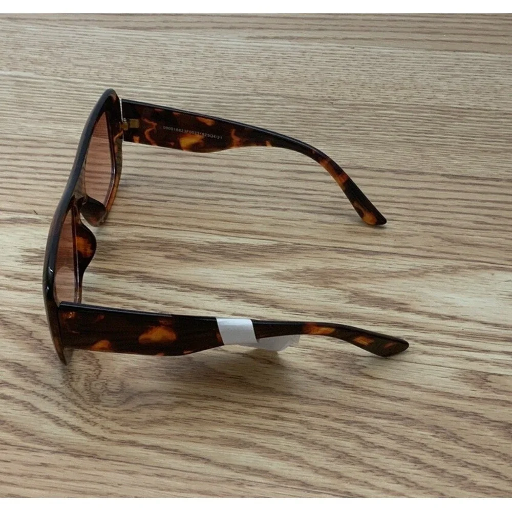 A New Day Womens Brown Oversized Plastic Frame Sunglasses‎